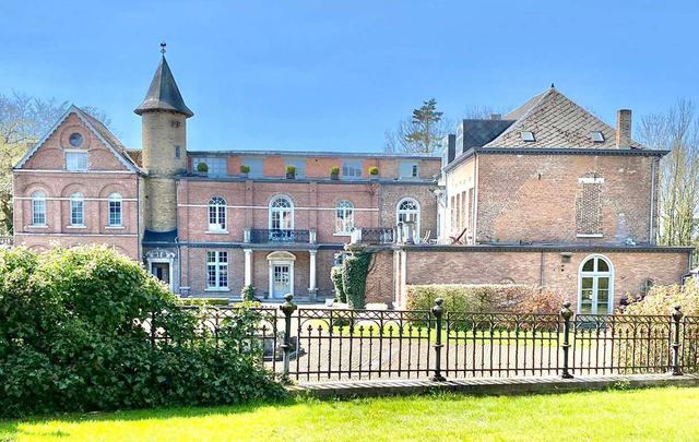 Salle Château Vivier l’Agneau, Courrière