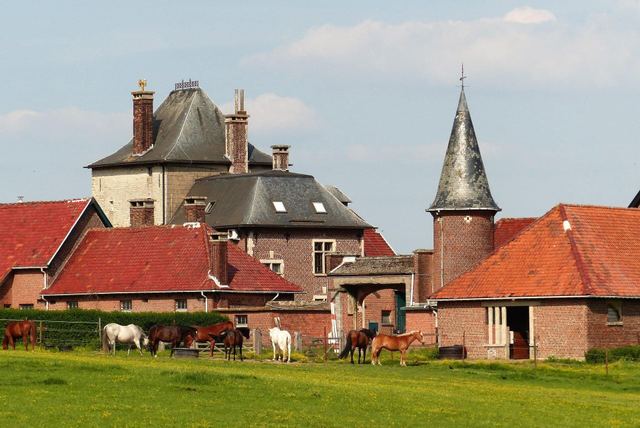 Salle Ferme de Woo, Rosières